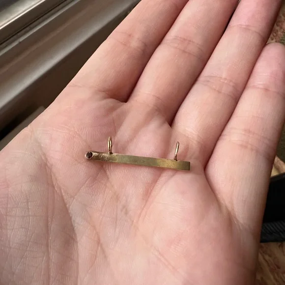 14k YG matchstick pendant with garnet - Picture 2 of 7